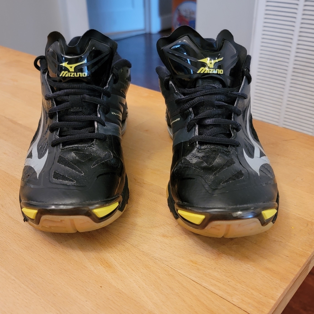 MIZUNO WAVE LIGHTNING  SR TOUCH